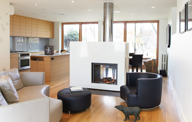 Photo by Derek Shapton